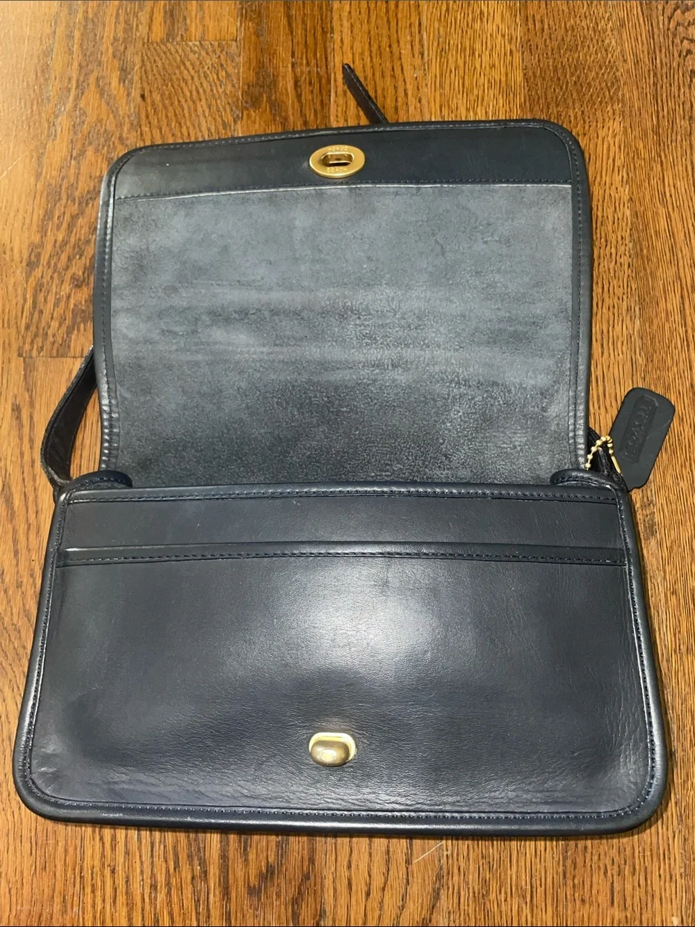 Coach vintage (pre 1994) 202-05 crossbody